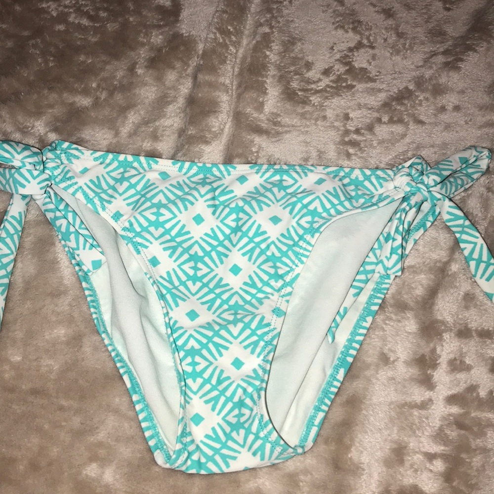 Bathing suit - Picture 1 of 1